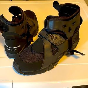 Selling these black & dark grey size 12 pair of sneakers.